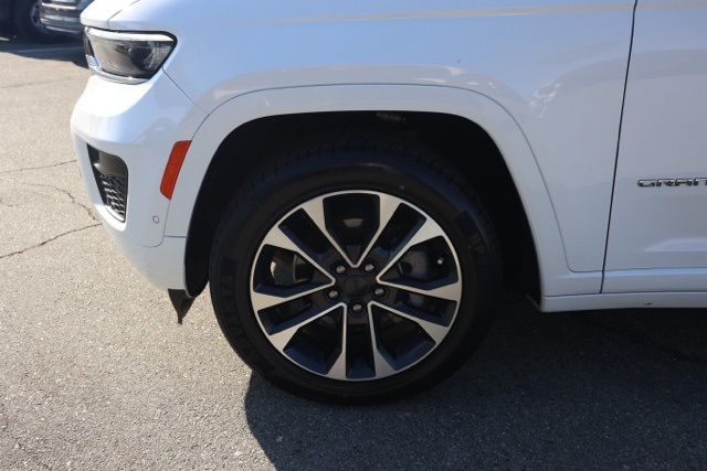 2022 Jeep Grand Cherokee Overland photo 10