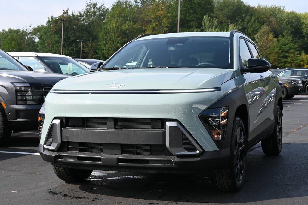 2026 Hyundai Kona SEL photo 2