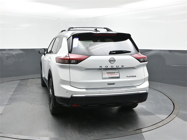 2025 Nissan Rogue Platinum photo 4