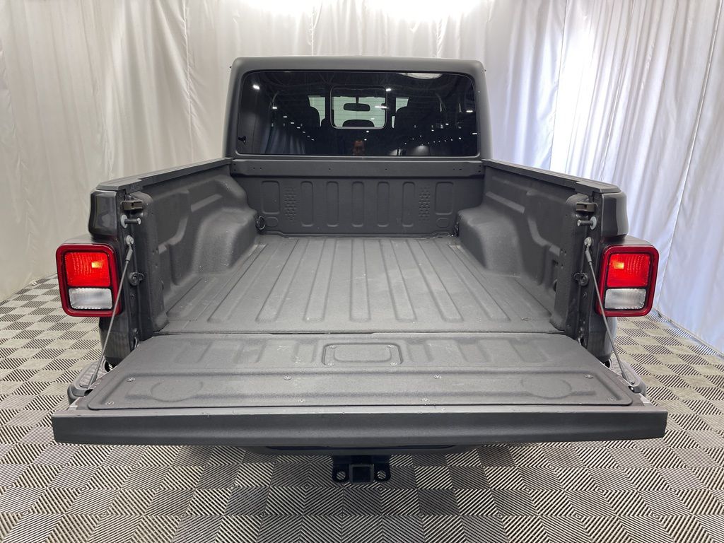 2023 Jeep Gladiator Sport photo 33