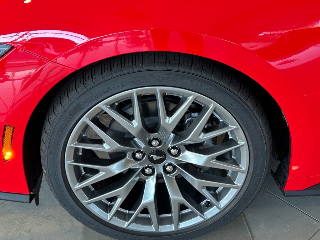 2025 Ford Mustang EcoBoost Premium Convertible photo 4