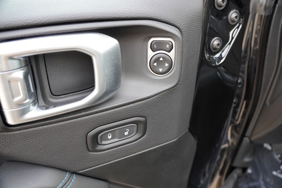 2024 Jeep Wrangler Rubicon 4xe photo 21