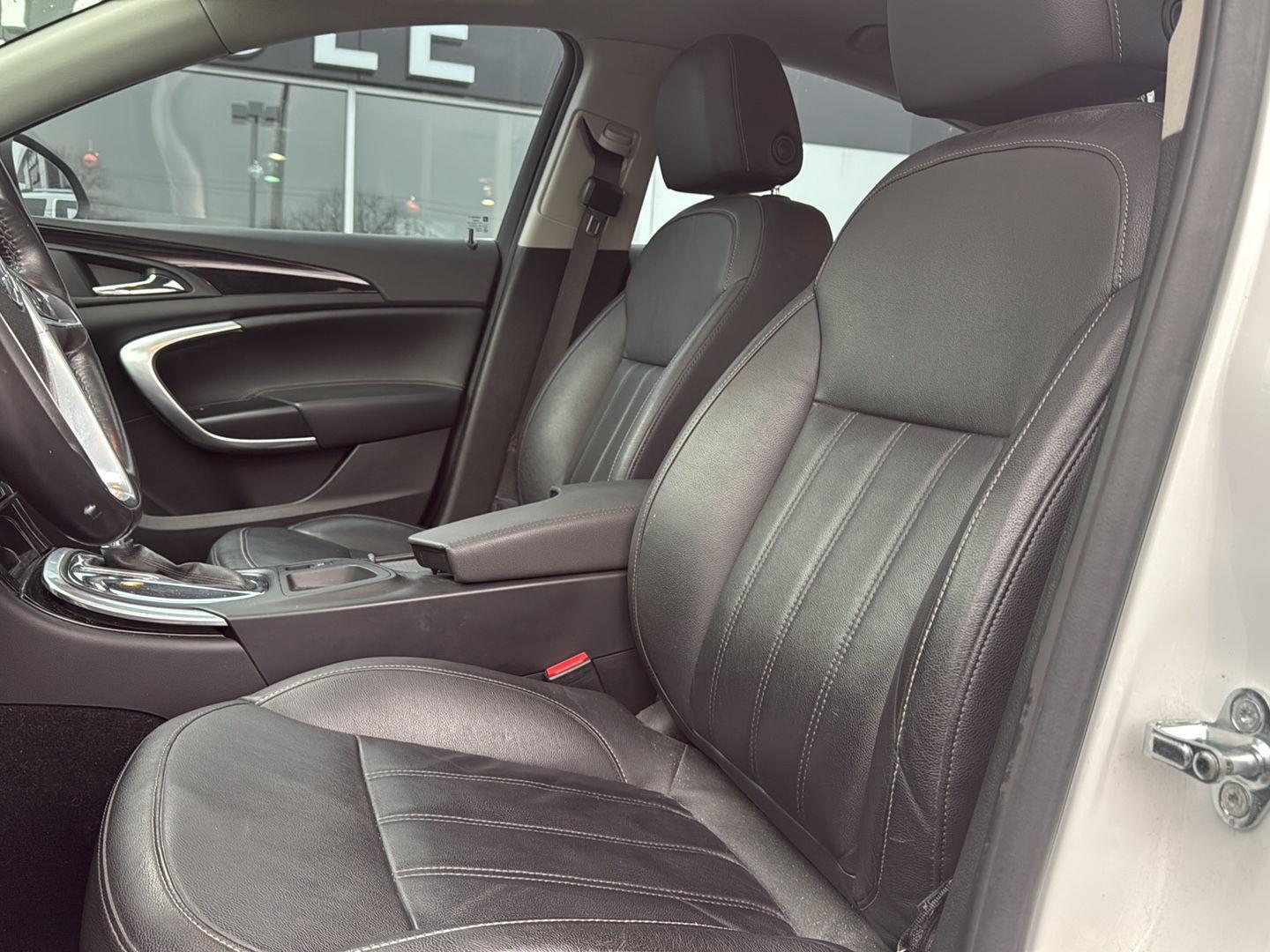 2011 Buick Regal CXL photo 4