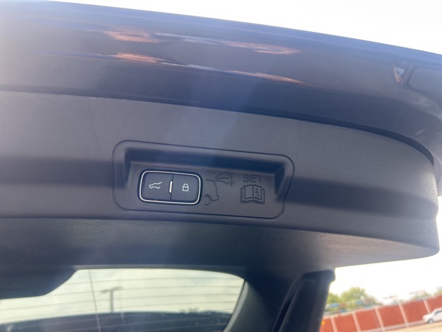 2025 Ford Explorer ST-Line photo 10