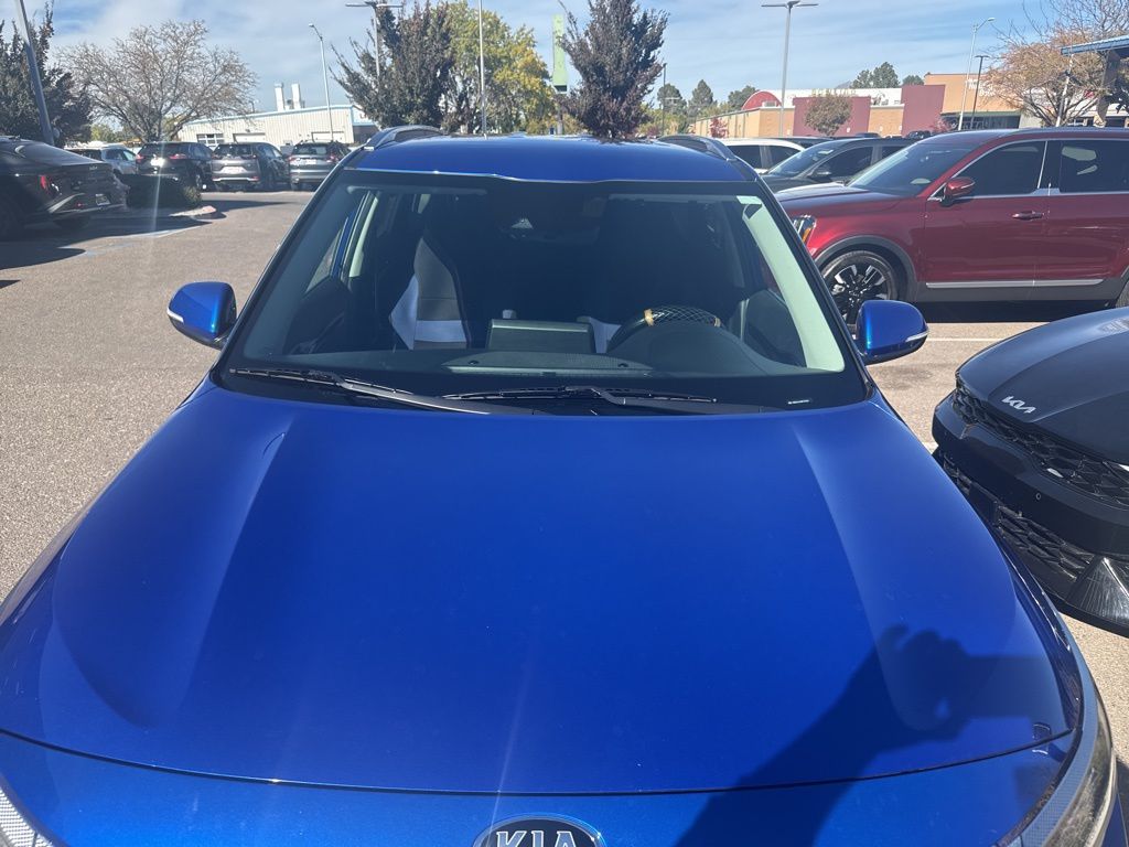 2021 Kia Seltos S photo 3