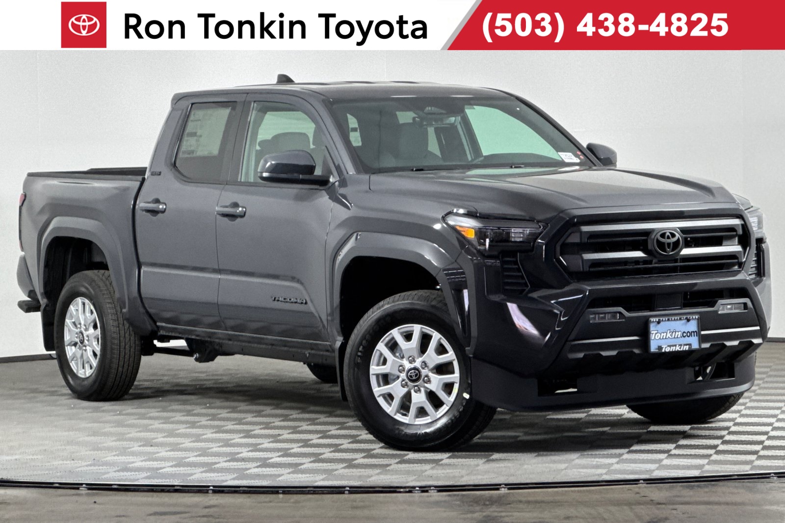 2025 Toyota Tacoma SR5's photo