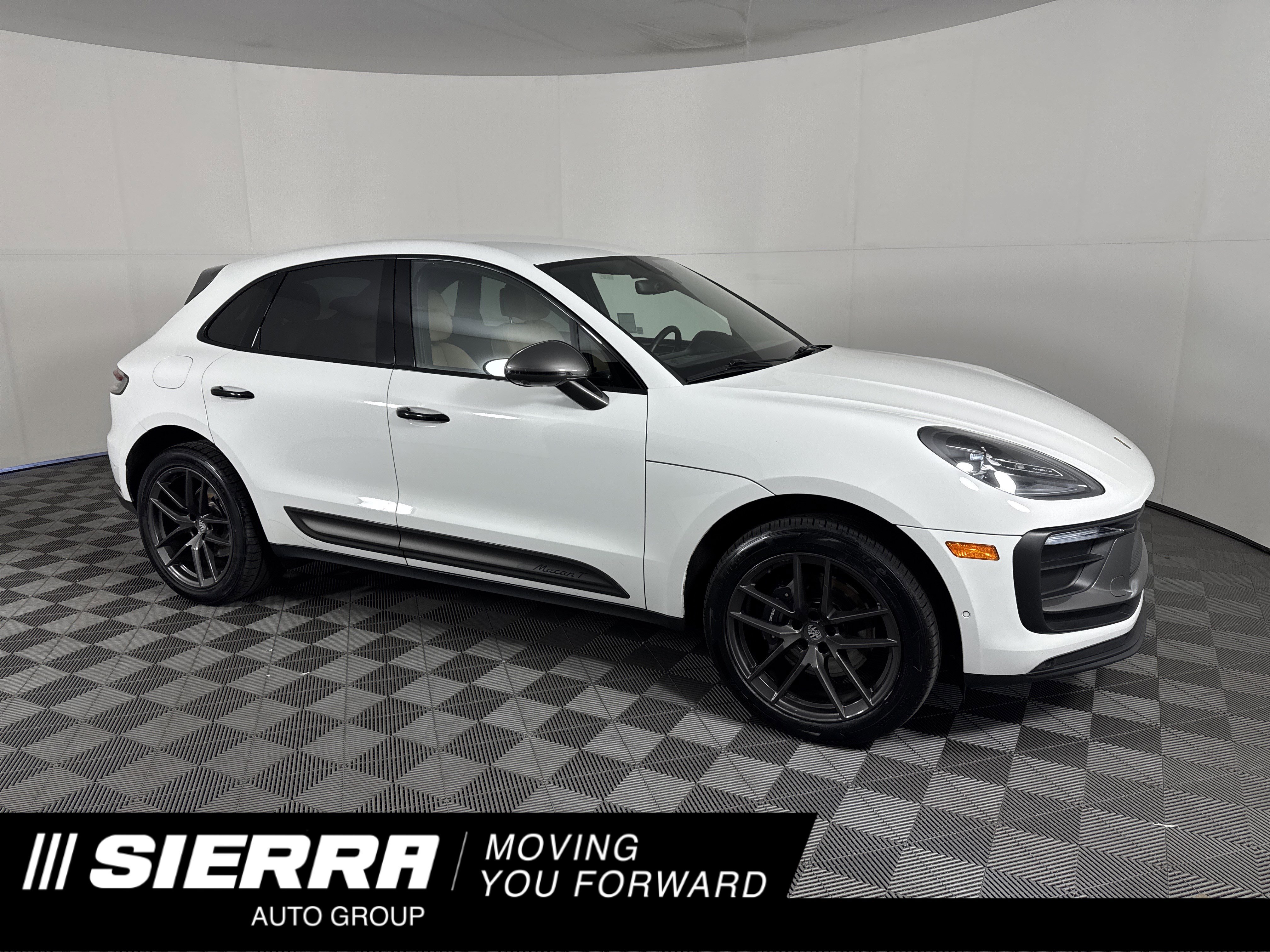 2023 Porsche Macan T