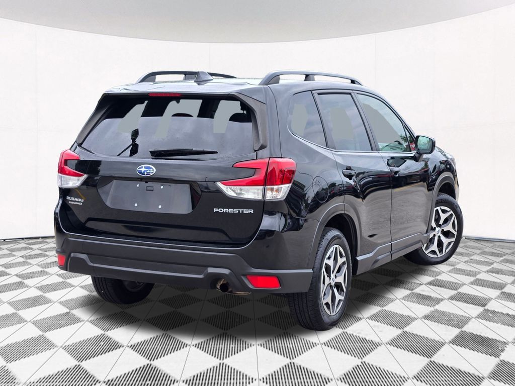 2019 Subaru Forester Premium photo 4