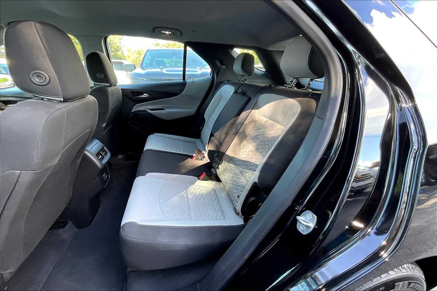 2023 Chevrolet Equinox LS photo 24