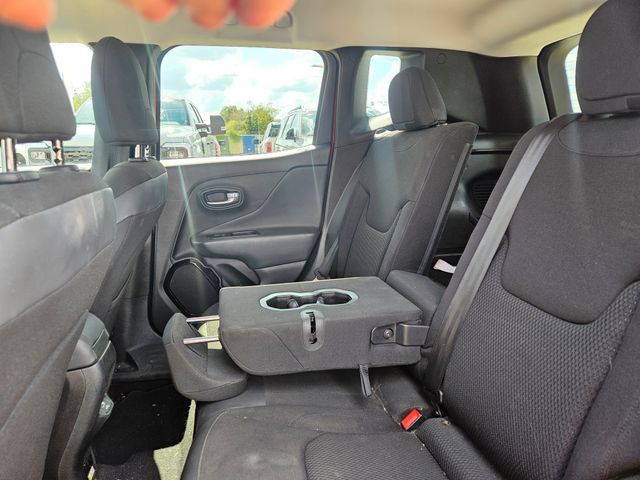 2018 Jeep Renegade Latitude North Edition photo 3