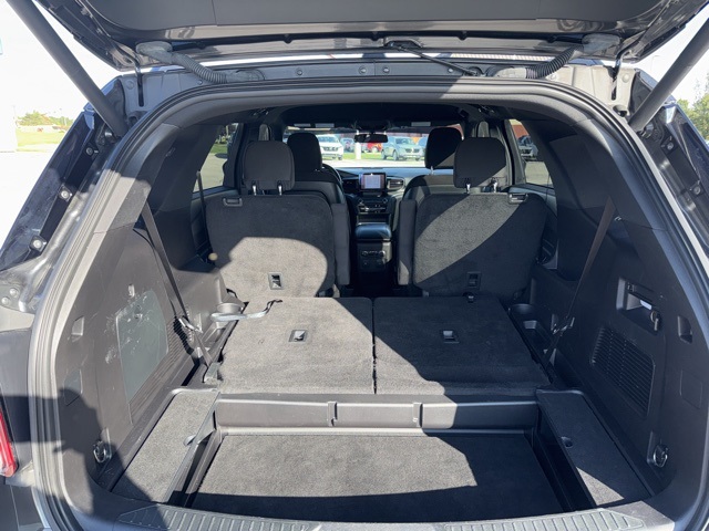 2020 Ford Explorer XLT photo 9