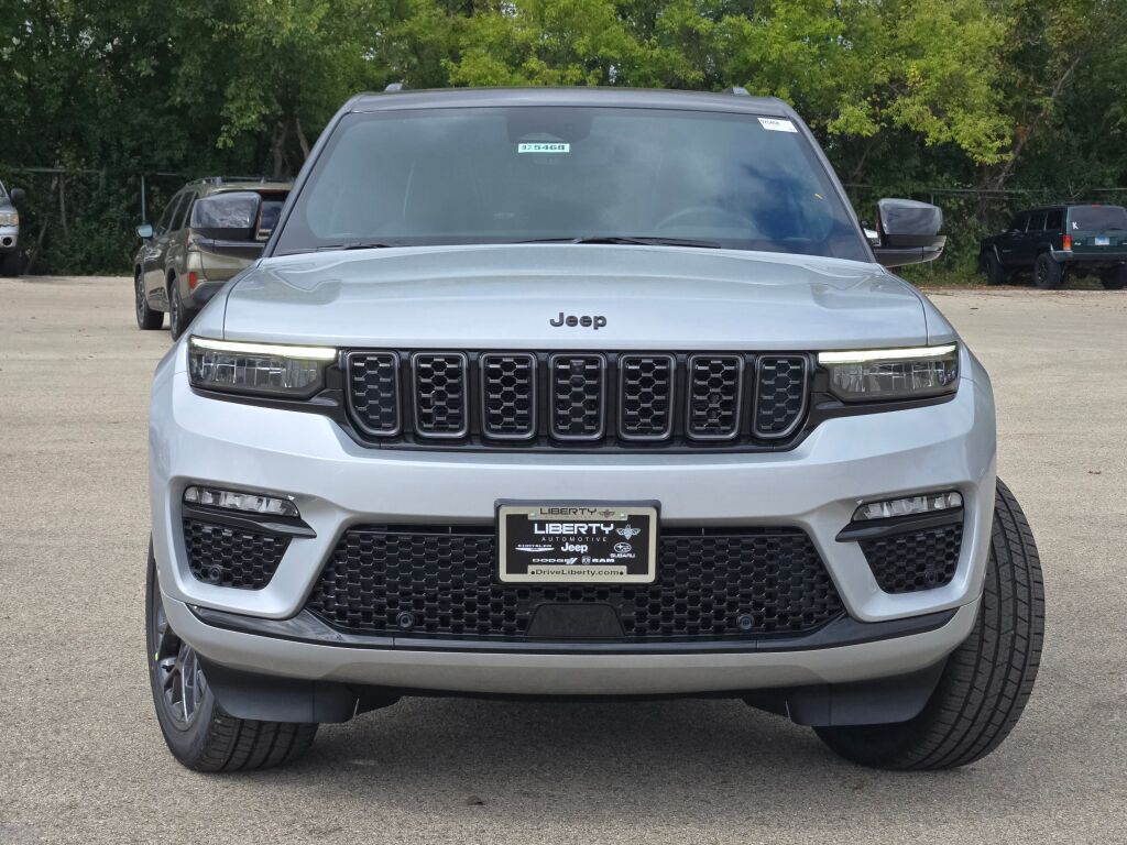 2025 Jeep Grand Cherokee Summit Reserve photo 4