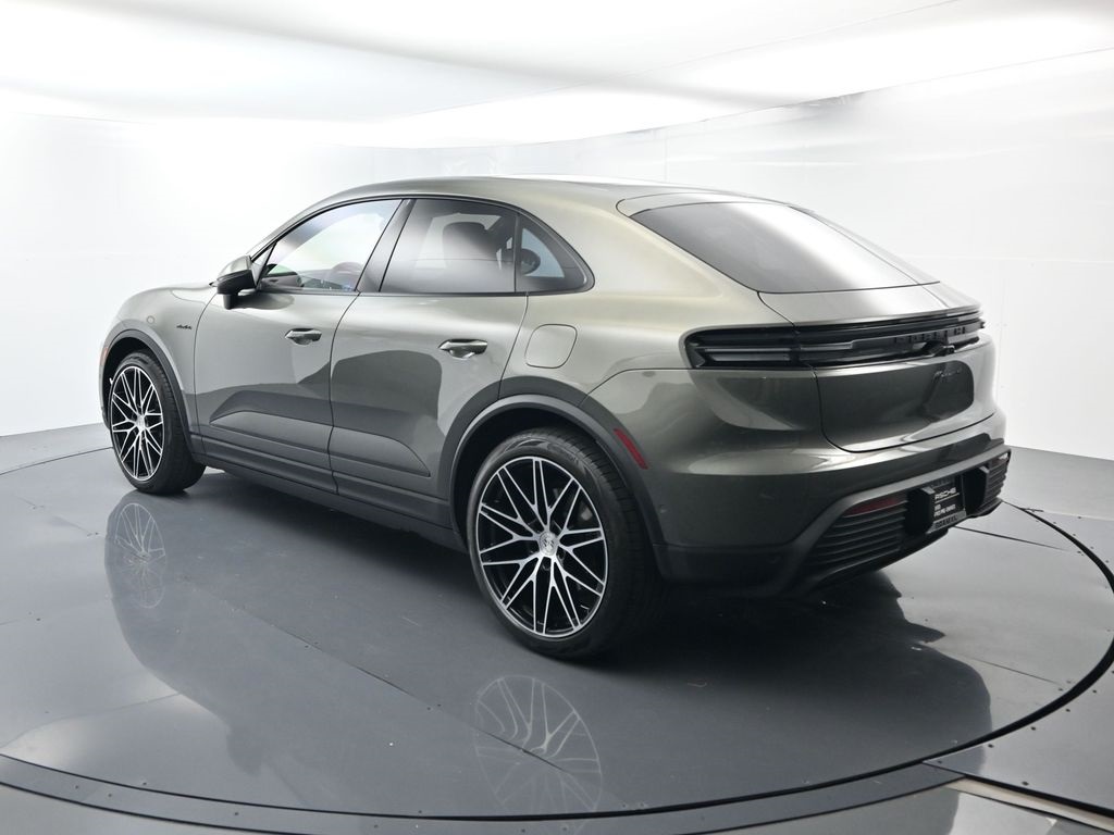 2025 Porsche Macan Electric 4 photo 2