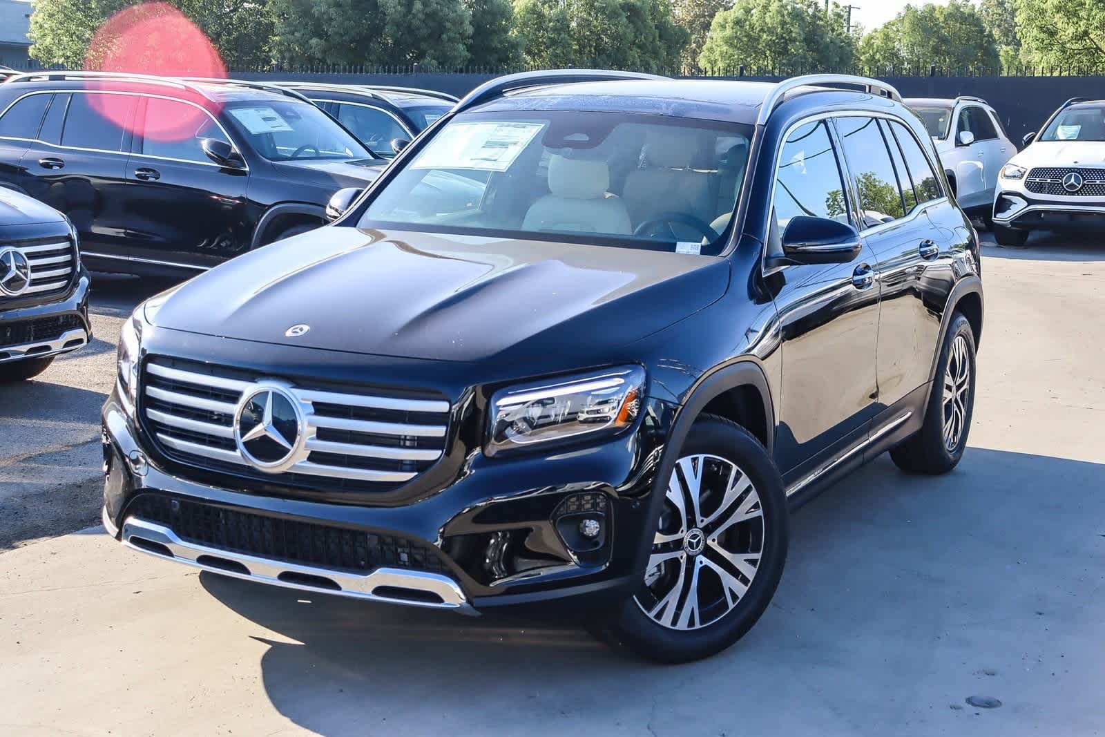2026 Mercedes-Benz GLB GLB 250's photo