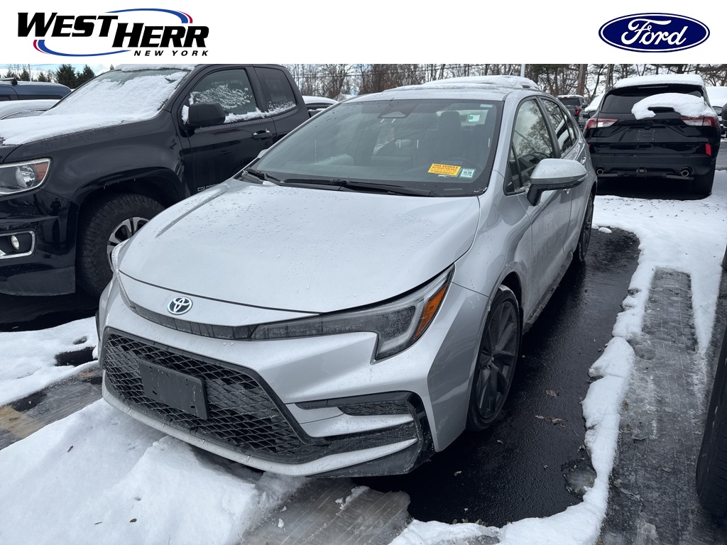 2023 Toyota Corolla SE's photo