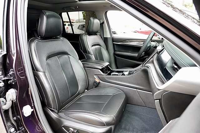 Used 2022 Brown Jeep 4xe image 11