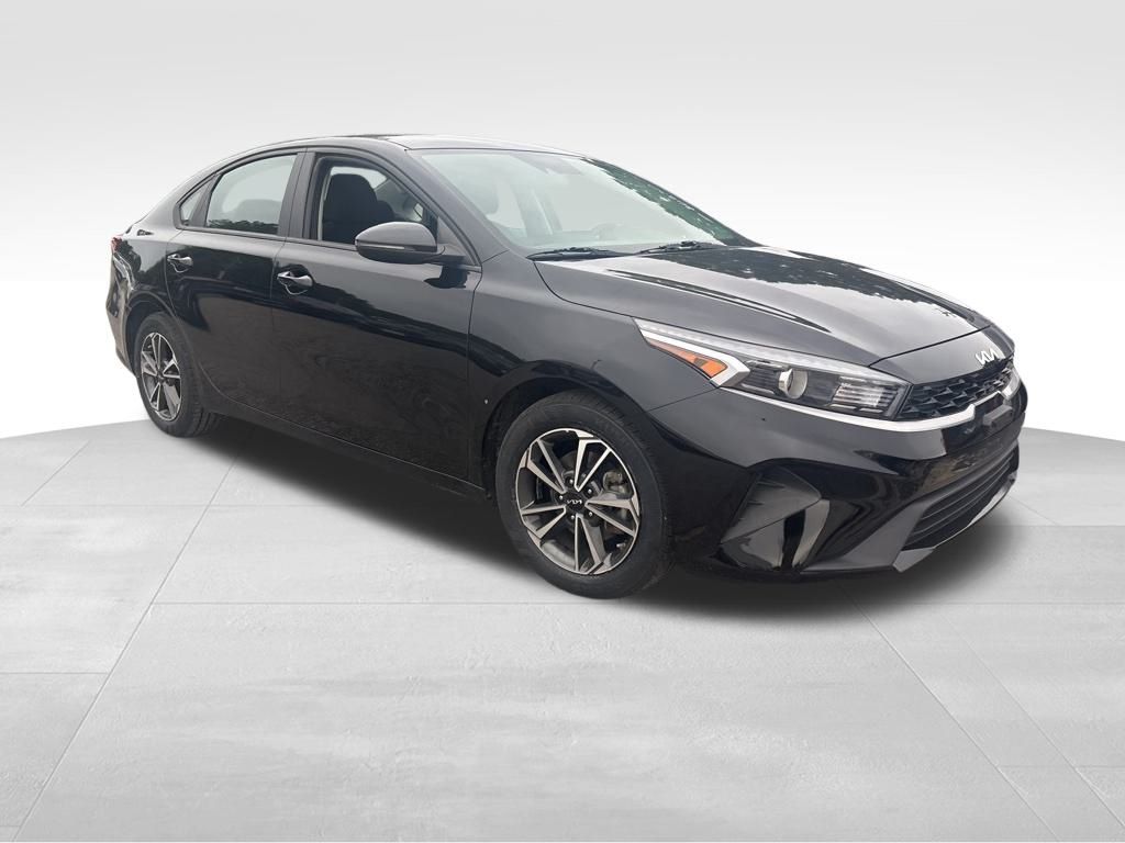 2023 Kia Forte LXS photo 9