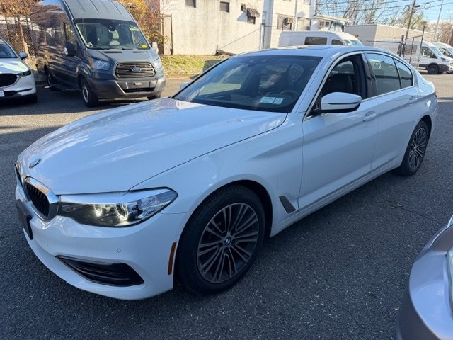 2019 BMW 5 Series 530i's photo