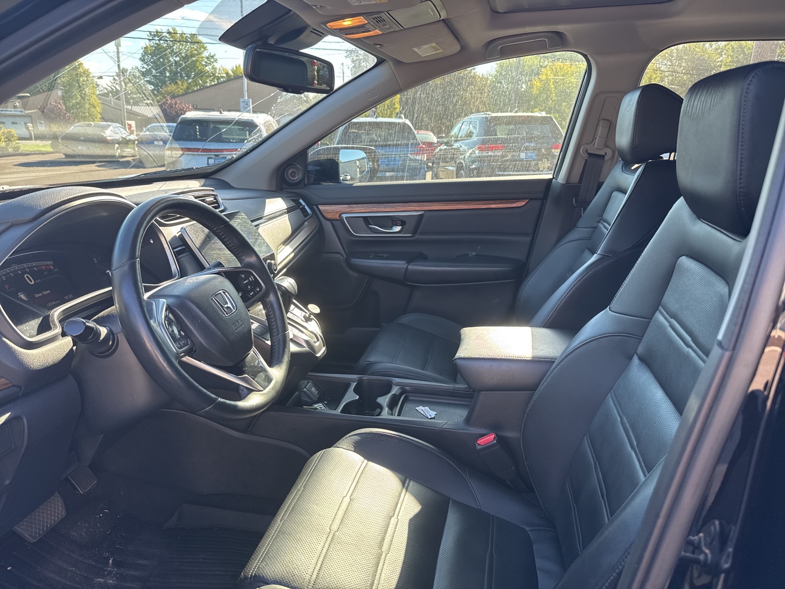2017 Honda CR-V Touring photo 12