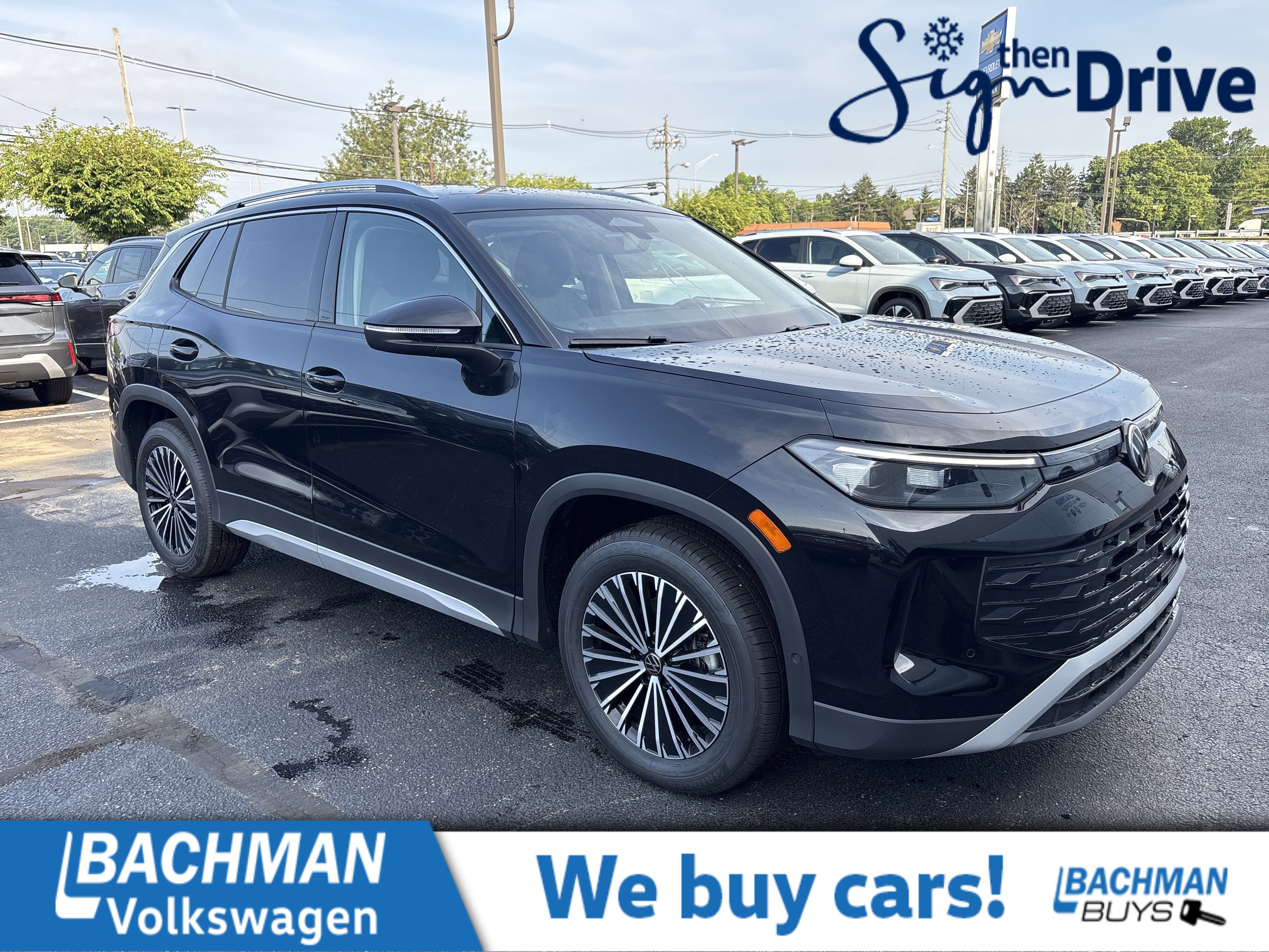 2025 Volkswagen Tiguan S's photo