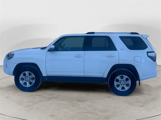 2024 Toyota 4Runner SR5 Premium photo 2