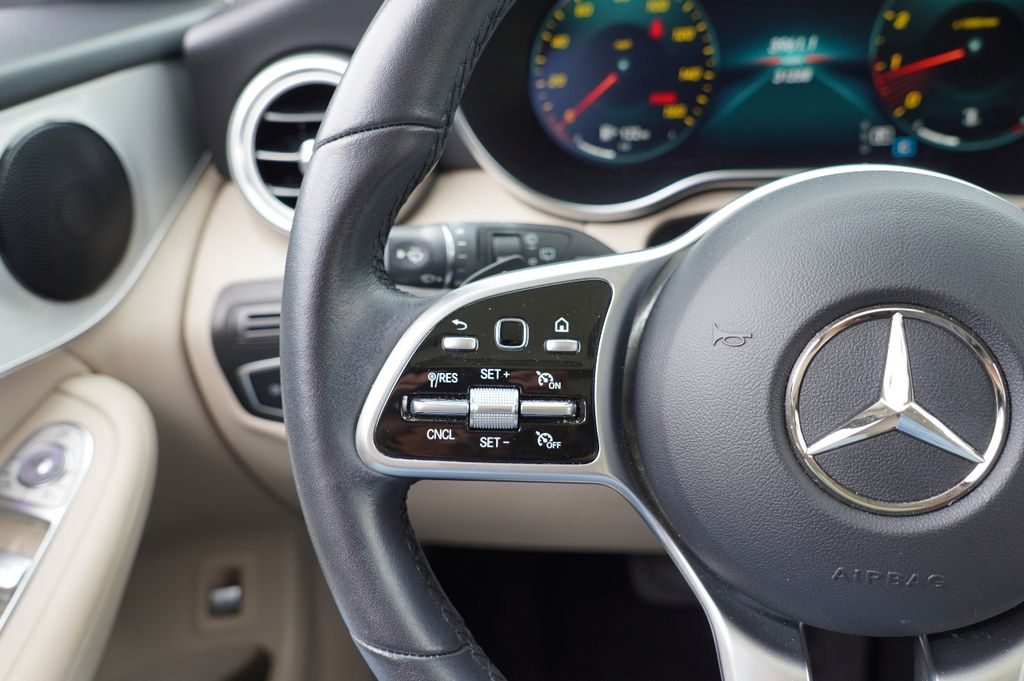 2022 Mercedes Benz GLC 300 photo 18