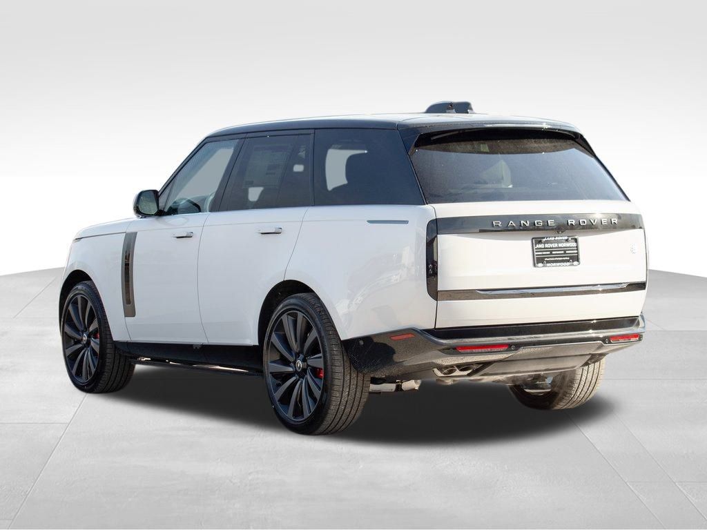 2025 Land Rover Range Rover SV photo 3