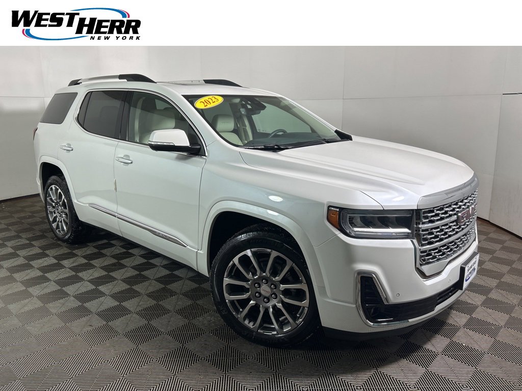 2023 GMC Acadia Denali's photo