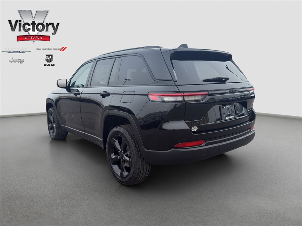2025 Jeep Grand Cherokee Limited photo 4