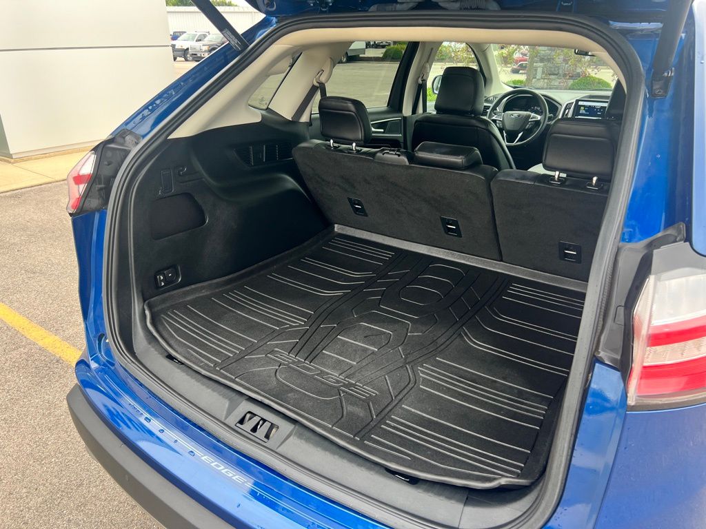 2022 Ford Edge Titanium photo 21