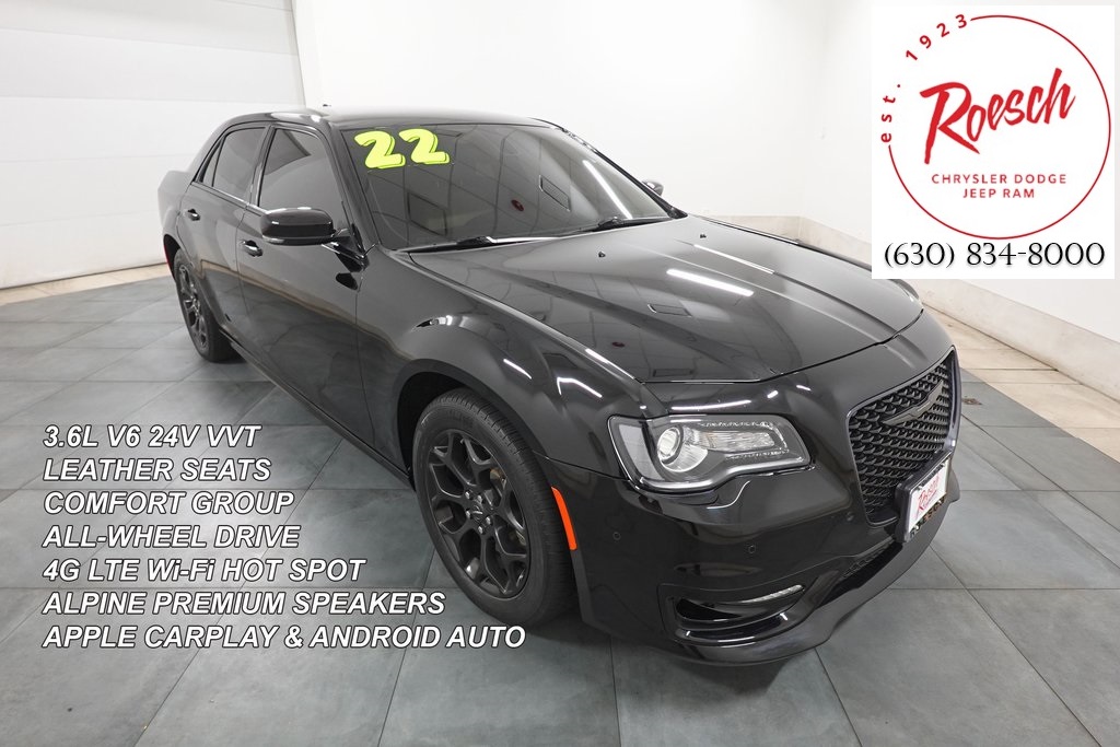 2022 Chrysler 300 Touring L's photo