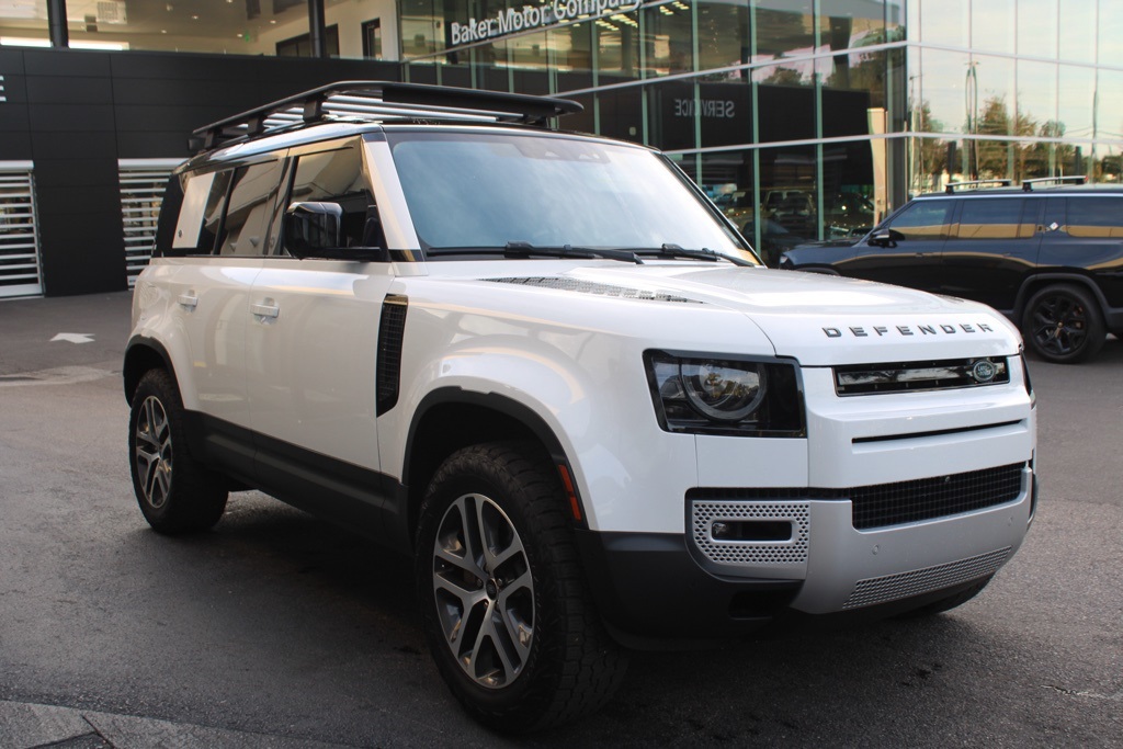 2020 Land Rover Defender 110 HSE photo 3