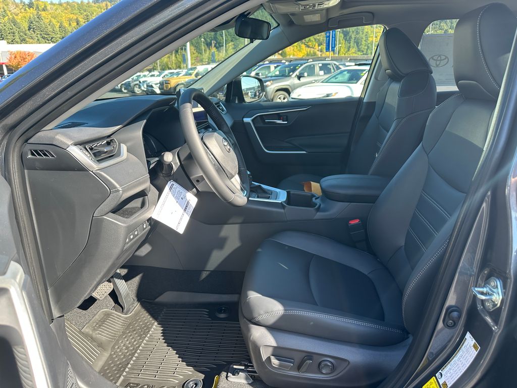 2025 Toyota RAV4 XLE Premium photo 13