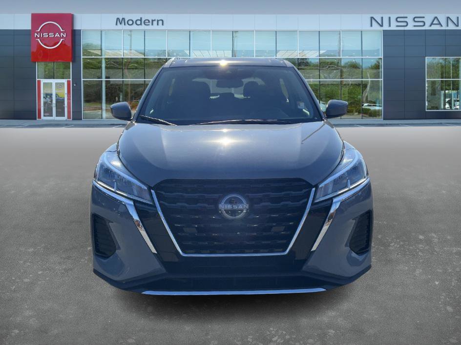 2024 Nissan Kicks SV photo 2