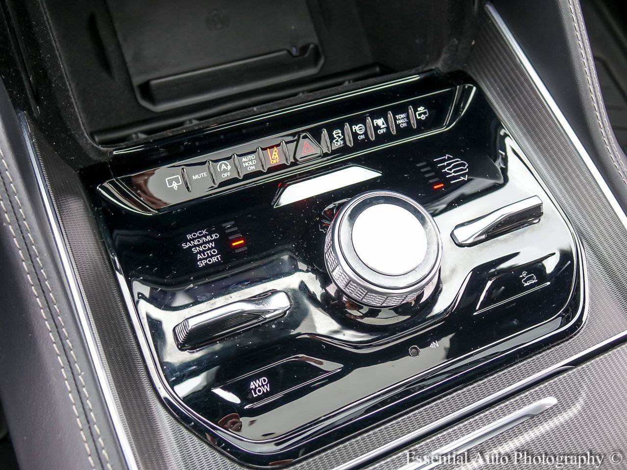 2023 JEEP GRAND WAGONEER - Image 20