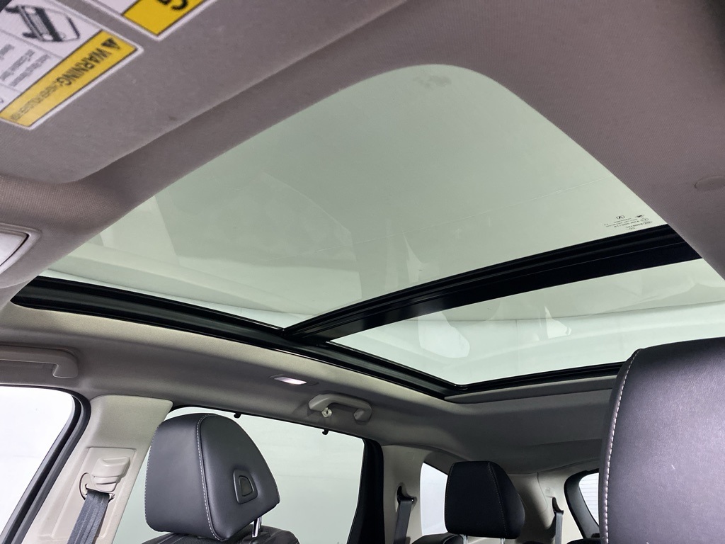2022 Acura MDX SH-AWD Technology photo 3