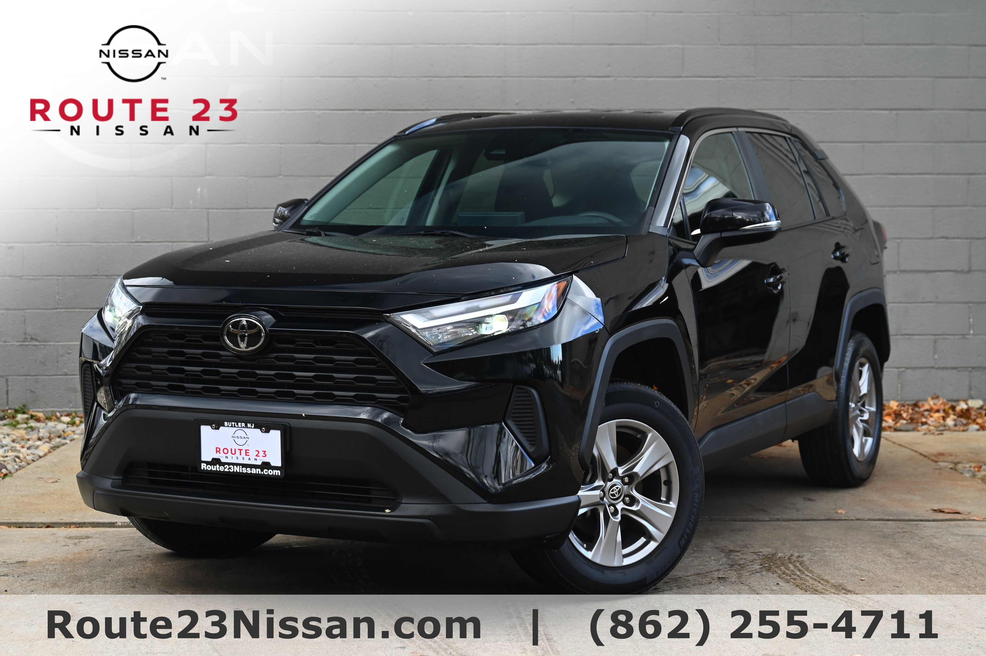 2024 Toyota RAV4 XLE's photo