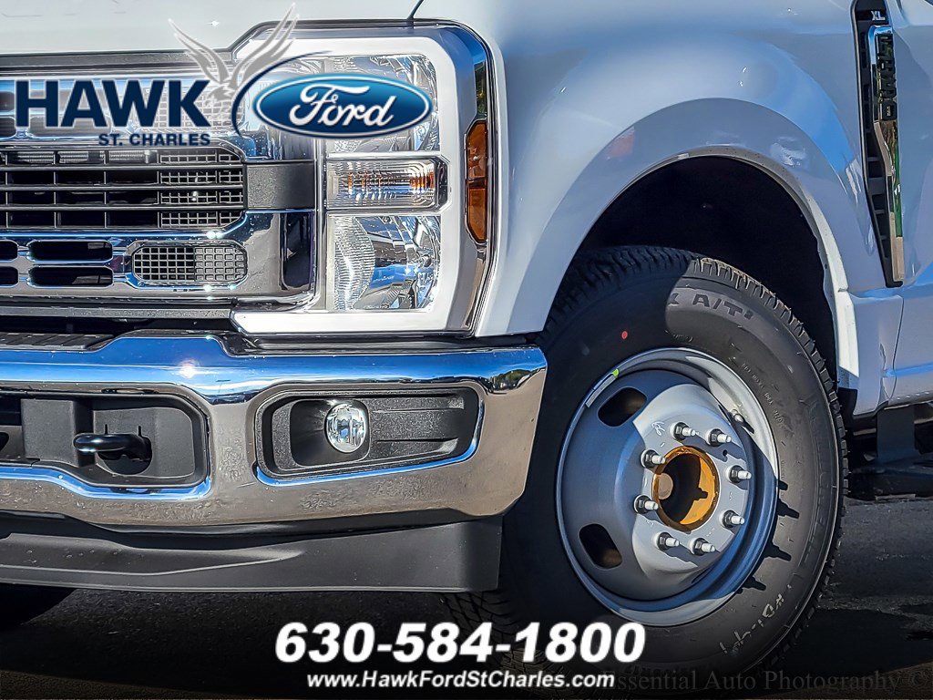 2026 Ford F-350 XL photo 3