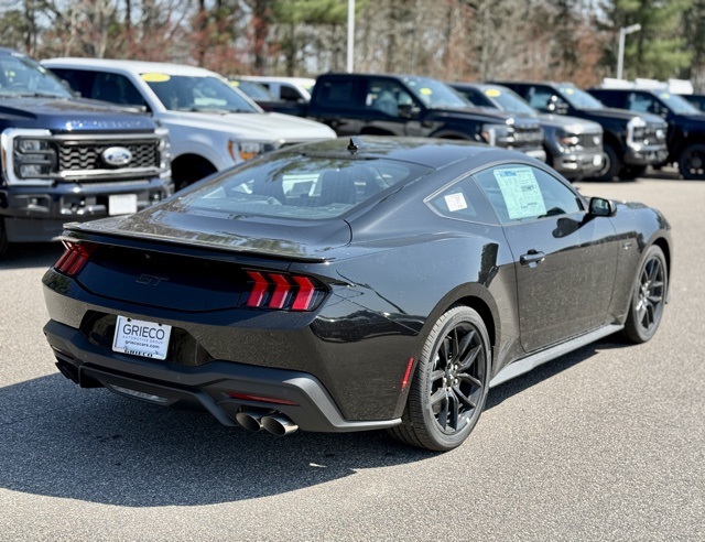2025 Ford Mustang GT Premium photo 4