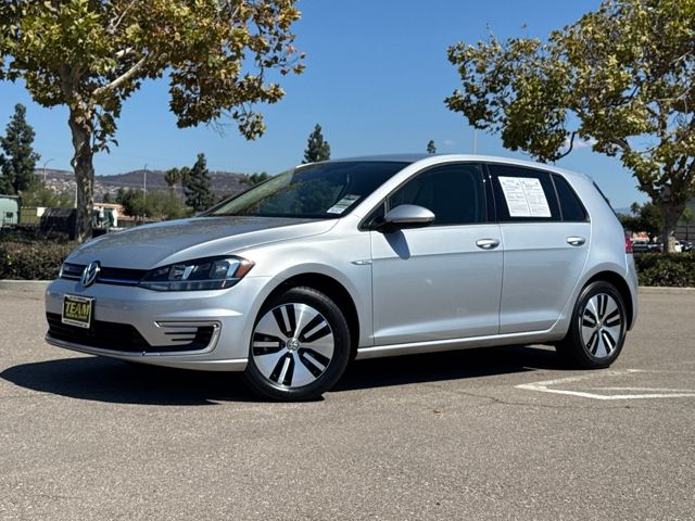 2019 Volkswagen e-Golf SE photo 2