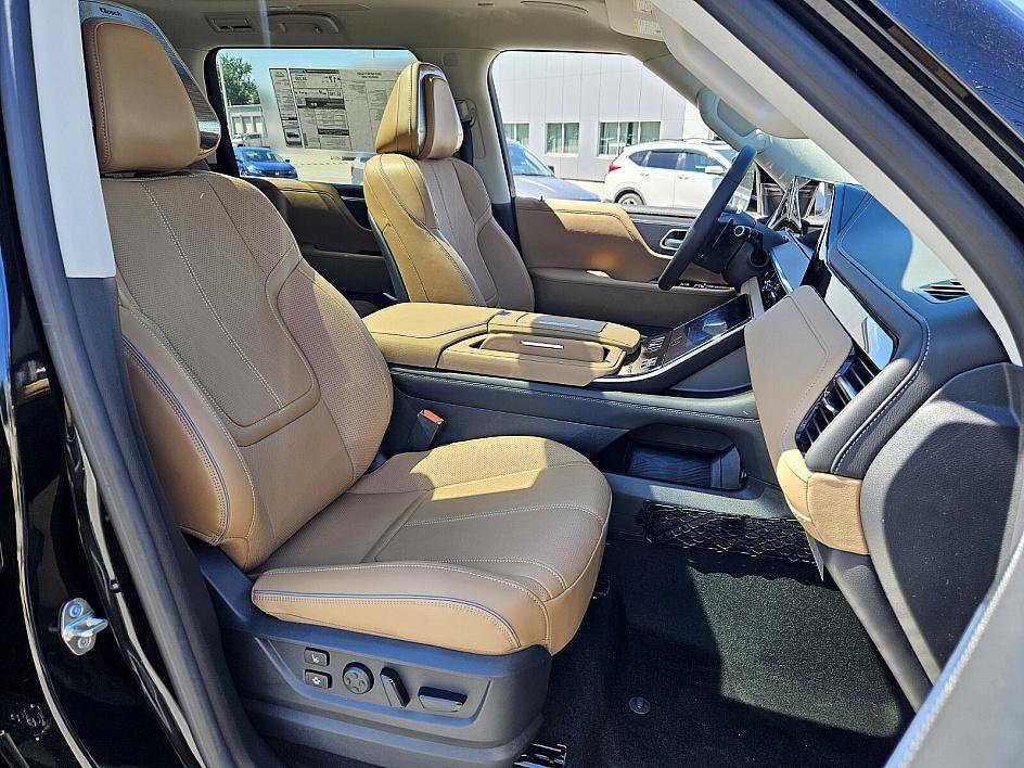 2025 Infiniti QX80 Sensory photo 14