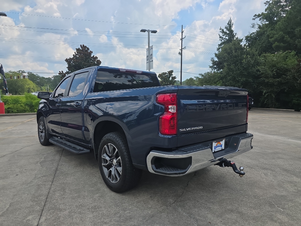 2022 Chevrolet Silverado 1500 LT photo 3