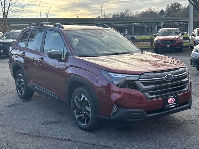 2025 Subaru Forester Premium's photo