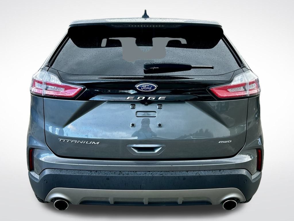 2022 Ford Edge Titanium photo 5