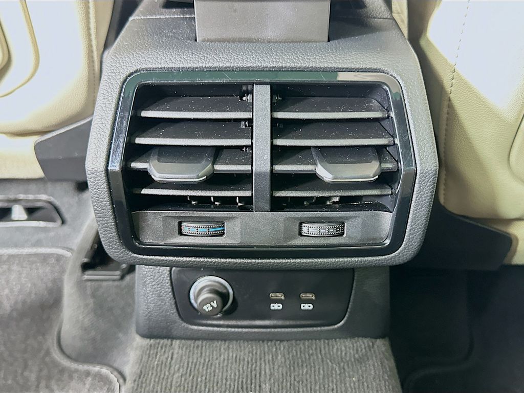 2022 Audi Q3 45 TFSI S line Premium photo 26