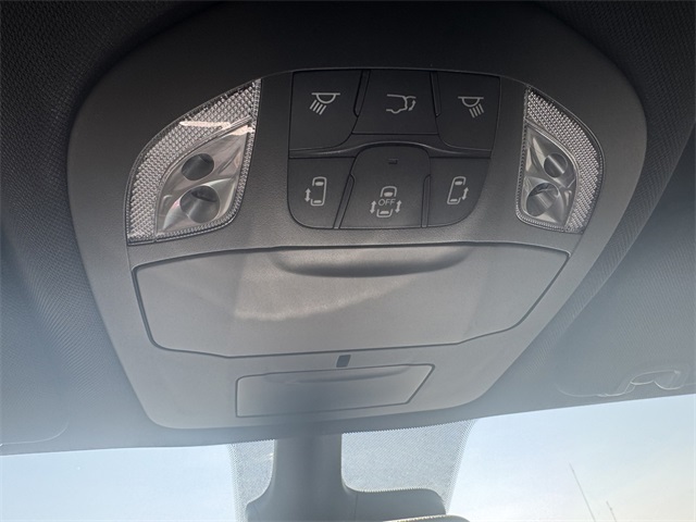 2026 Chrysler Pacifica photo 29