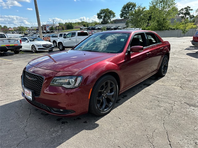2021 Chrysler 300 S photo 2