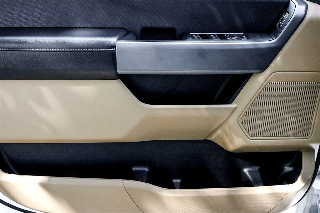 2023 Ford F-150 XLT photo 9