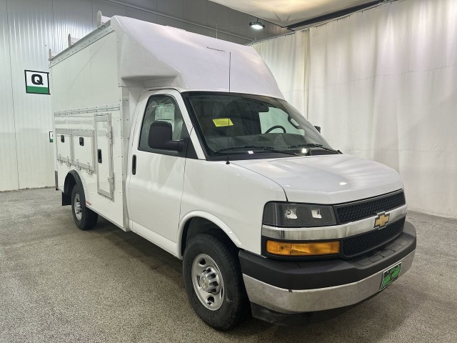 2025 Chevrolet Express Cutaway 3500 1WT