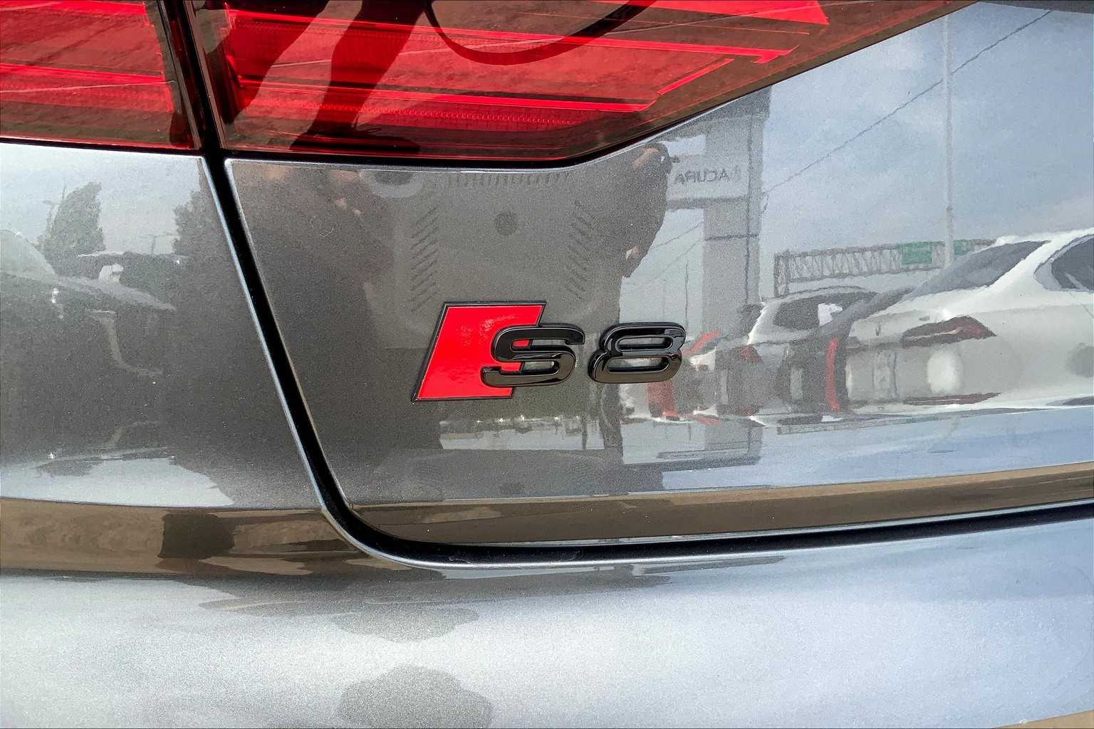 2022 Audi S8 4.0T Quattro photo 26